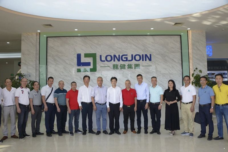 廉江市委书记莅临龙健产业园召开东莞乡贤企业家回乡投资置业座谈会 (5).jpg