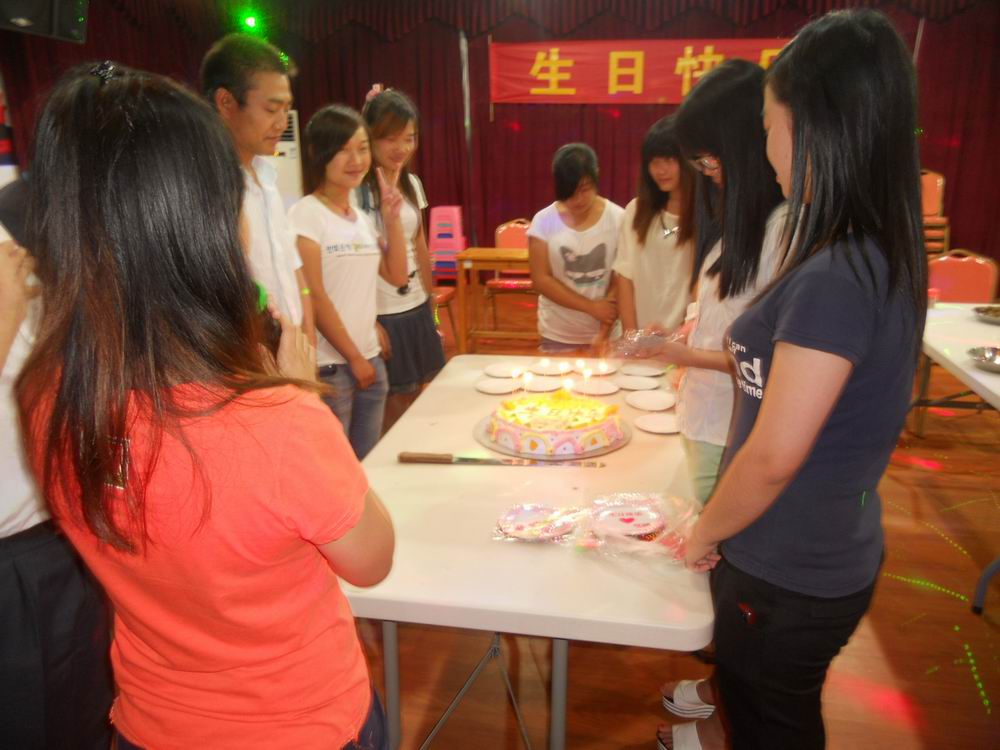 Longjoin employees birthday party in July